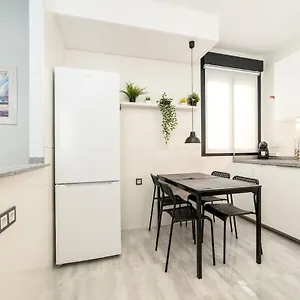 https://new-stylish-city-centre-poolparking-a-a-wifi.1costadelsol.com